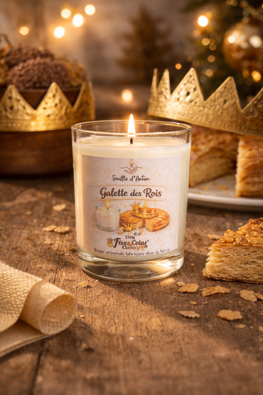 Bougie galette des rois avec les fèves Colas